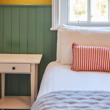 Arlington House Hotel - Self Check-In Suites 울러 외부 사진