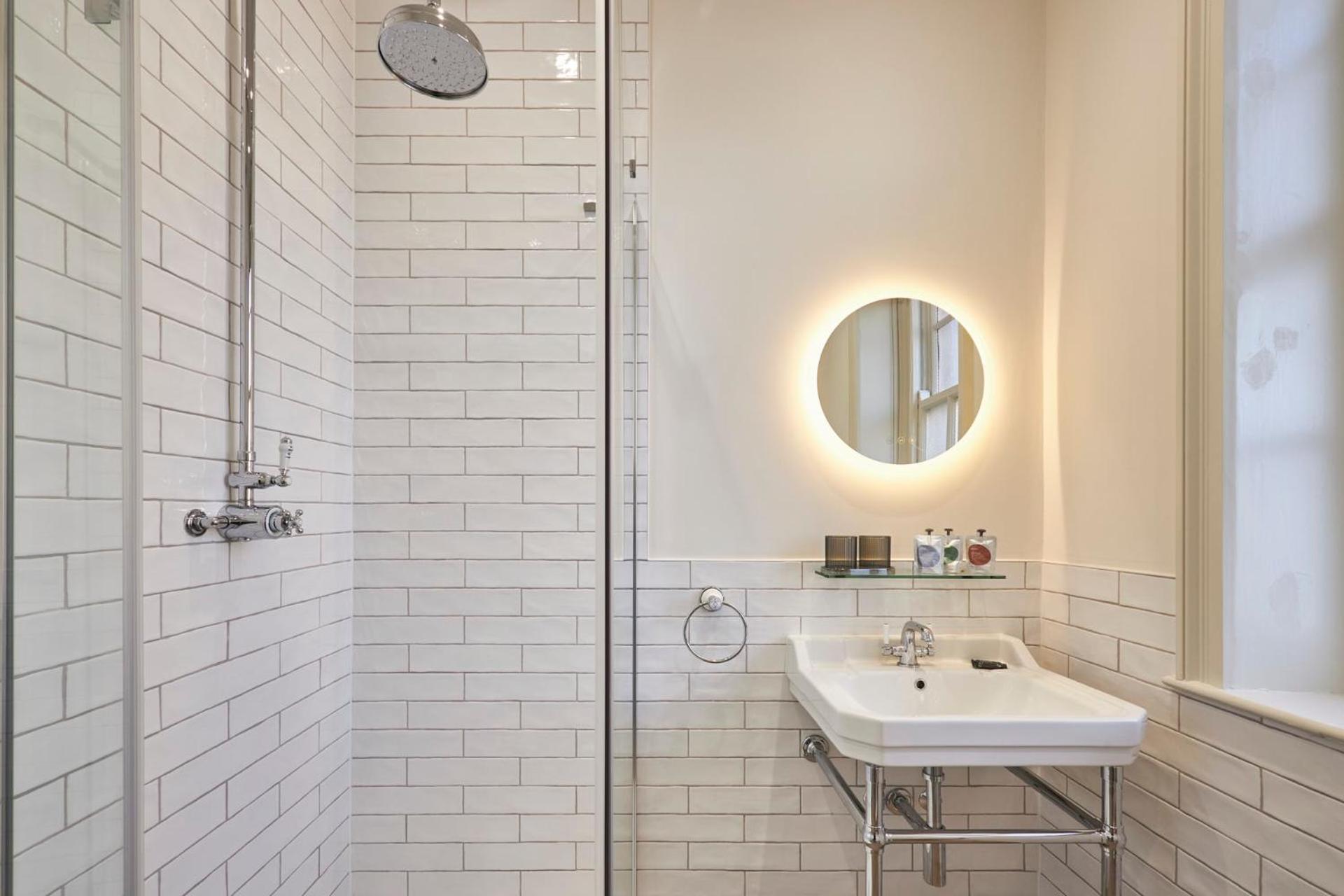 Arlington House Hotel - Self Check-In Suites 울러 외부 사진